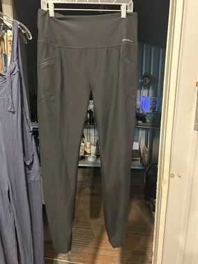 Eddie Bauer Athletic Leggings with Side Pockets